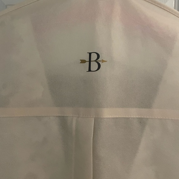 Beautiful Lace Wtoo by Watters Francila Gown. Purchased from BHLDN Anthropologie - Picture 6 of 10